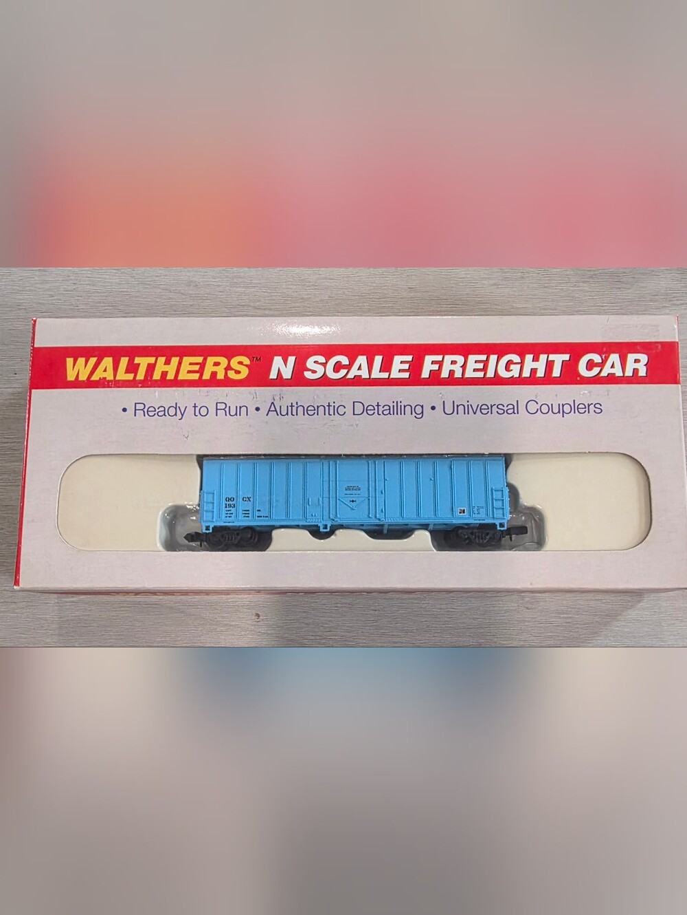 Walthers N Scale Quaker Oats QOCX 50' Exterior Post Bixcar